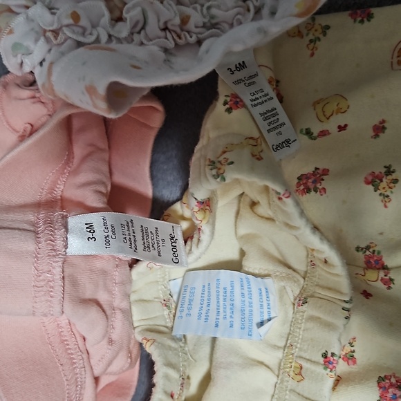 Bundle of 3 Feetsies Bottoms 3-6 month - Picture 6 of 6